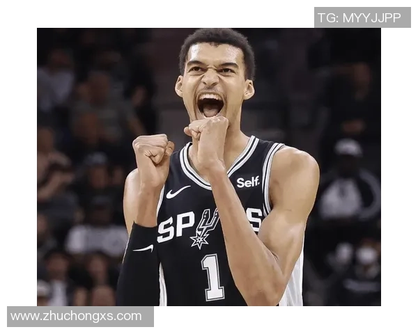 文班亚马场均20分10篮板3盖帽表现出色新秀奖争夺遥遥领先